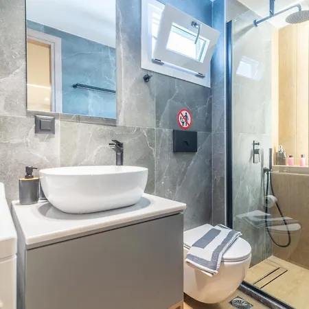 Luxury Seaside Hersonissos (Crete)