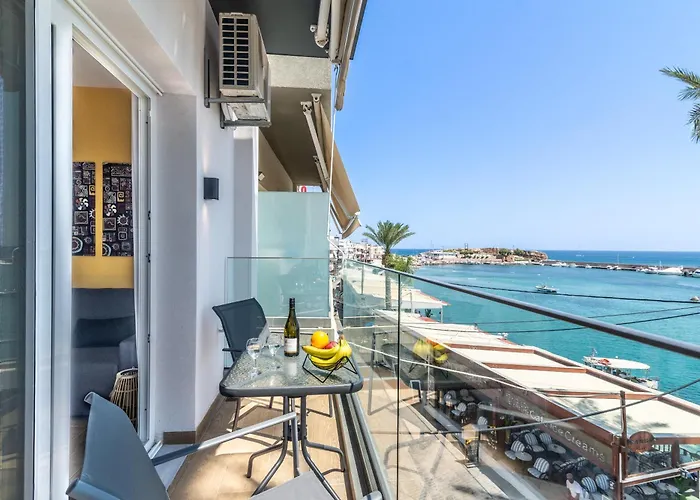 Luxury Seaside Апартаменты