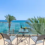 Luxury Seaside