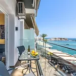 Luxury Seaside Lejlighed
