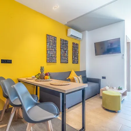 דירה Luxury Seaside הרסוניסוס